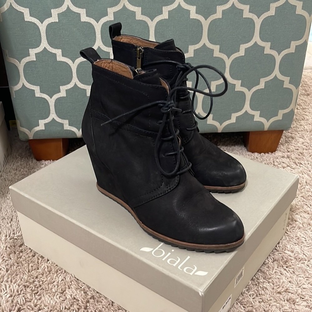 Biala Alyssa booties - size 8